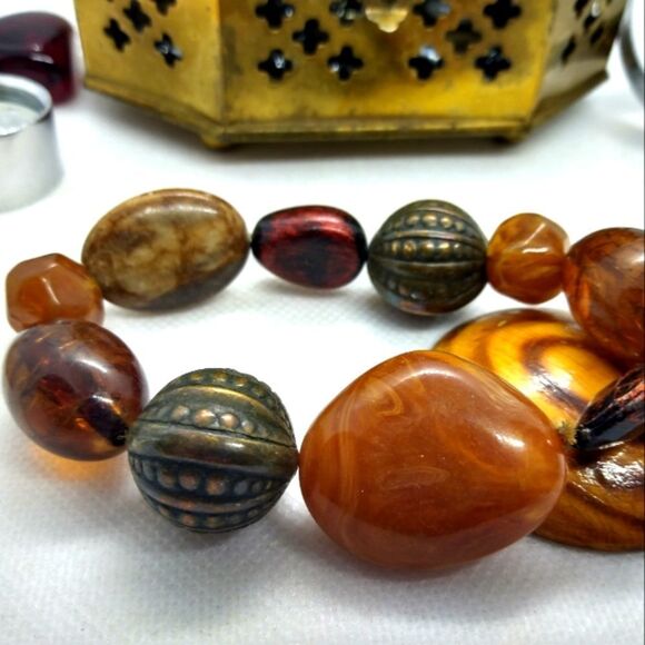 Amber tumbled ornate Buddha bracelet - Picture 1 of 2